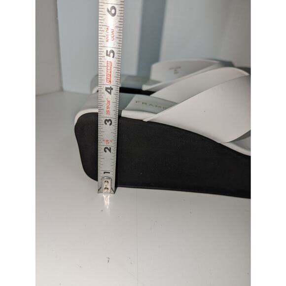 Frame Le Ocean Thong Platform Y2K Vibe White Black Leather Size 40.5 US 9.5 - Picture 7 of 13